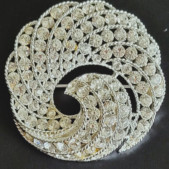 Napier Silver Rhinestone Pin Brooch Circular Wave - Picture 5 of 7